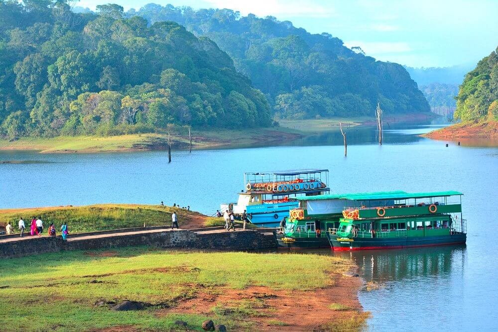 Boating at Periyar Lake in Thekkady