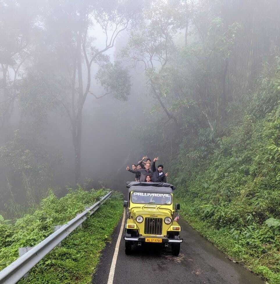 Munnar full-day tour from Thekkady